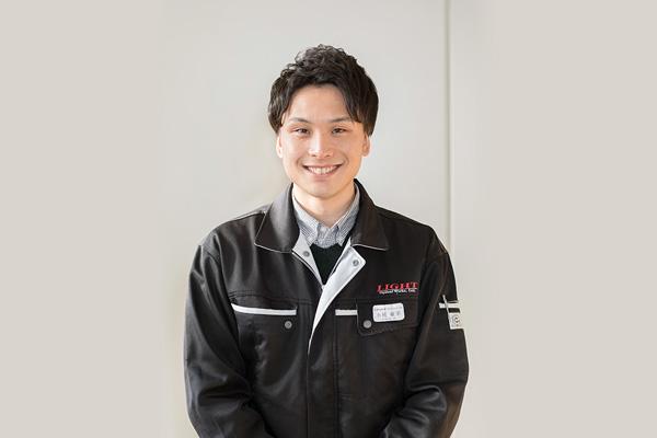 小尾課長代理.jpg